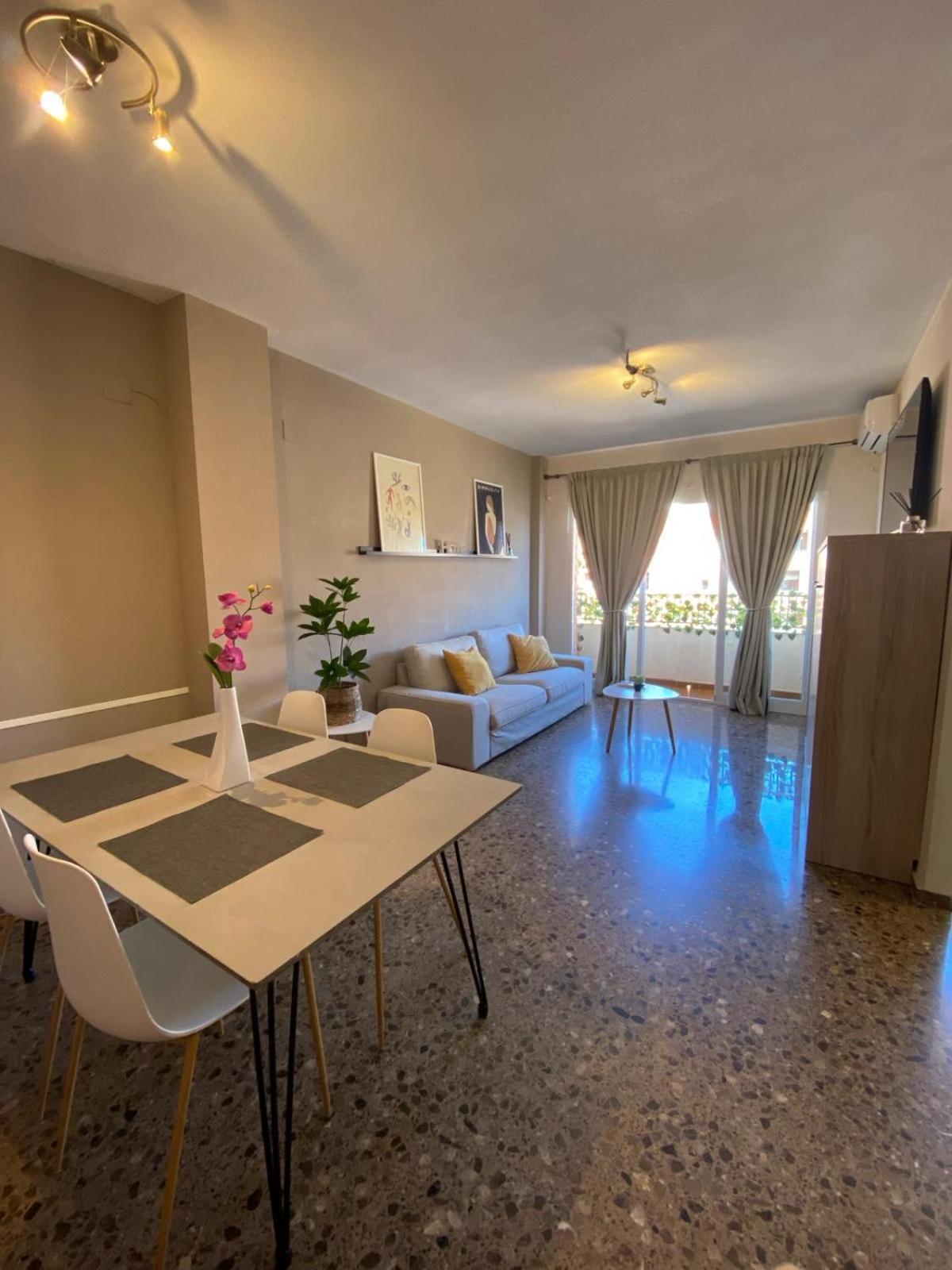 Apartamento Ciencias Y Playa Valencia Luaran gambar